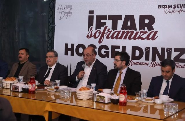 Dulkadiroğlu Belediye Başkanı Mehmet Akpınar, Din Görevlileriyle İftarda Buluştu