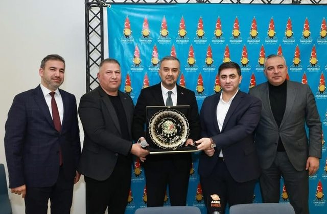 Başkan Hanifi Toptaş Muhtarlarla İftarda Buluştu