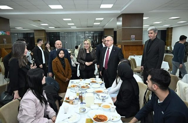 Kahramanmaraş Sütçü İmam Üniversitesi’nde Uluslararası Öğrencilere İftar Programı