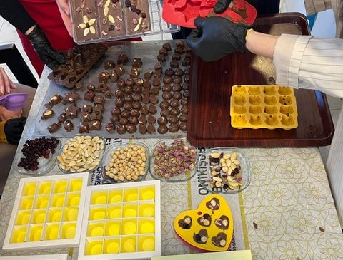 KİÜ’lü kadın akademisyenlerden Kadınlar Günü’ne özel DOKMER’de anlamlı atölye çalışması