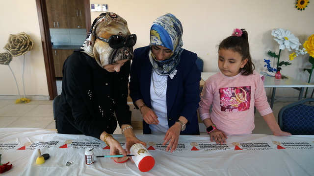 Minik Eller Ramazan Kandili Tasarladı