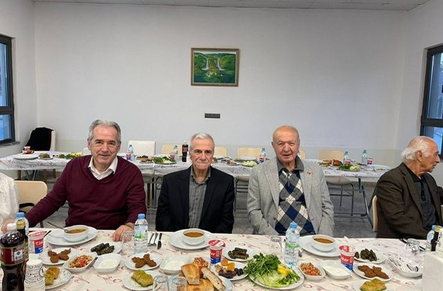 Eğitim Gönüllüleri Gönül Sofrasında Buluştu