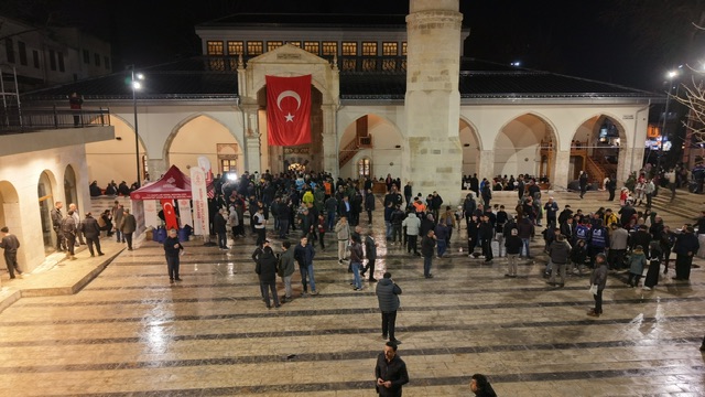 Tarihi Ulu Camii, Kadir Gecesi’nde Doldu Taştı