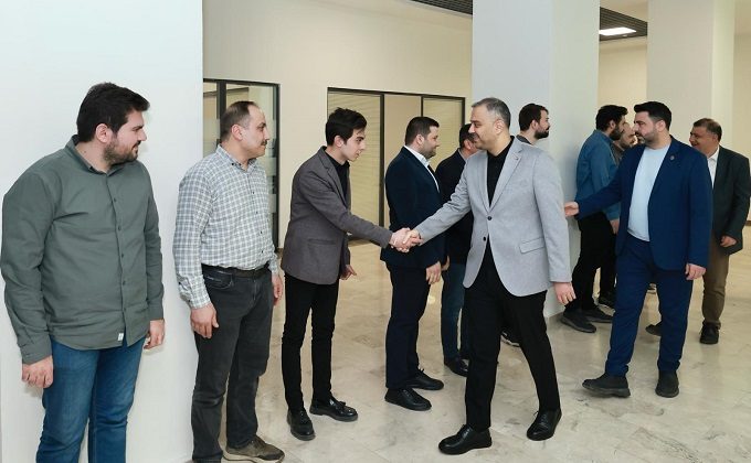 Başkan Toptaş, belediye personeliyle bayramlaştı