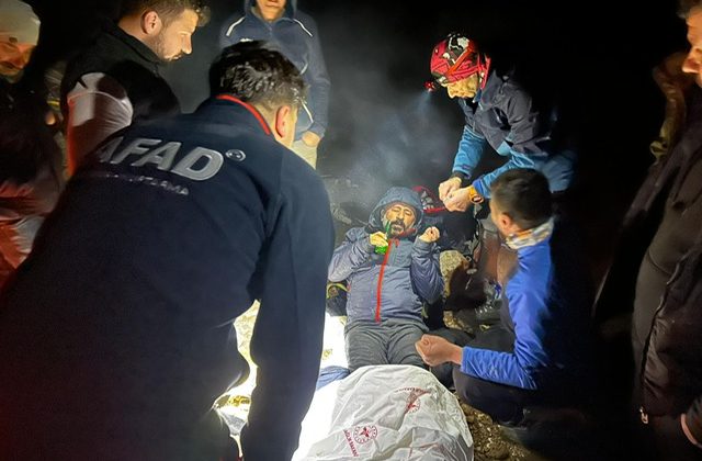 Engizek Yaylası’nda Mahsur Kalan 8 Dağcı Kurtarıldı