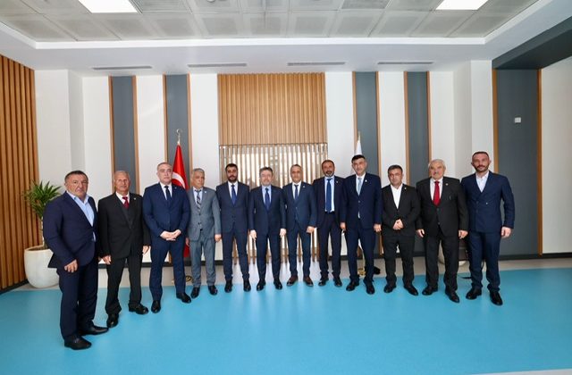 KAHRAMANMARAŞ ZİRAAT ODASI BAŞKANLARI ANKARA’DA TARIM ZİRVESİNDE BULUŞTU