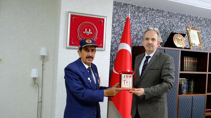 Muharip Gaziler Derneği’nden Yeni Müftüye Hayırlı Olsun Ziyareti