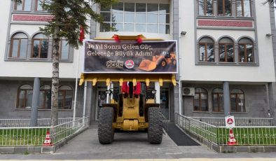 Andırın Belediyesi Araç Filosunu Güçlendirdi: 46 Yıllık Hizmetin Ardından Yeni Yatırım
