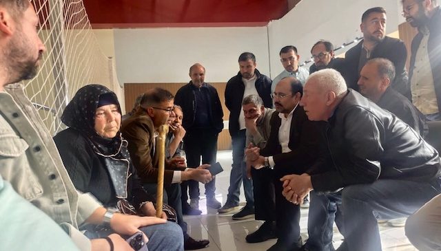 KAHRAMANMARAŞ YÖRÜK TÜRKMEN DERNEĞİ’NDEN YARALI ÖĞRENCİYE ZİYARET