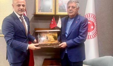Başkan Kıraç’tan Nevzat Pakdil’e Ziyaret