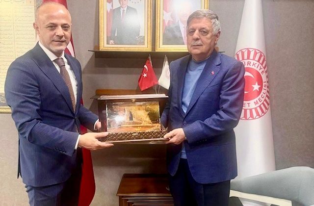 Başkan Kıraç’tan Nevzat Pakdil’e Ziyaret