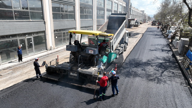 Büyükşehir, Toptancılar Sitesi Yollarını Yeniliyor