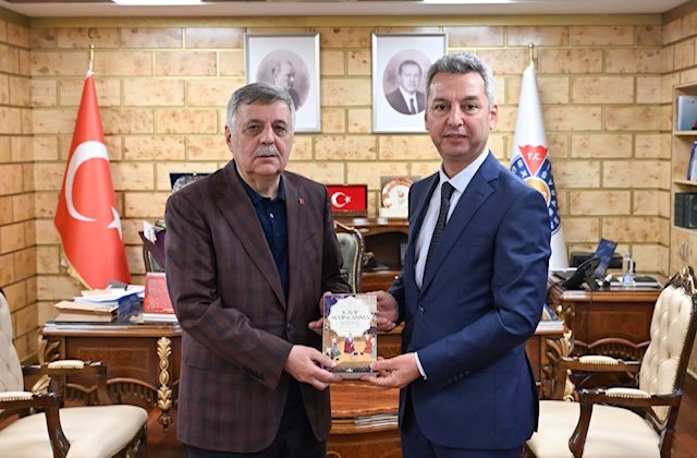 TPB Genel Başkanı Nevzat Pakdil’den KSÜ Rektörü Okumuş’a Hayırlı Olsun Ziyareti