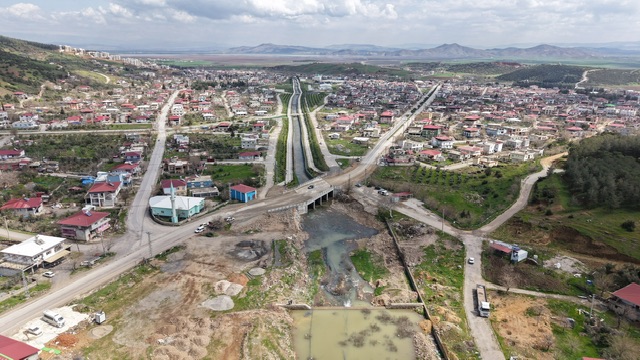 Büyükşehir, 10 Milyonluk Yatırımla Şekeroba’nın Yeni Köprüsünü Hizmete Sundu
