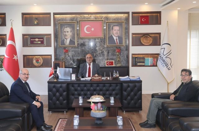 Dulkadiroğlu Belediyesi’nde Ticaret Değerlendirme Toplantısı