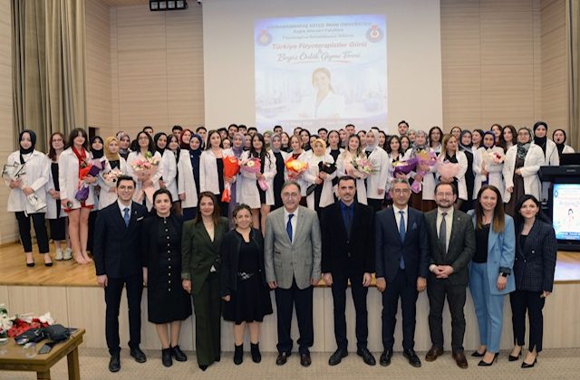 KSÜ’de Fizyoterapist Adayları Beyaz Önlüklerini Giydi