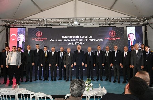 Andırın’da Modern İlçe Halk Kütüphanesi Hizmete Açıldı