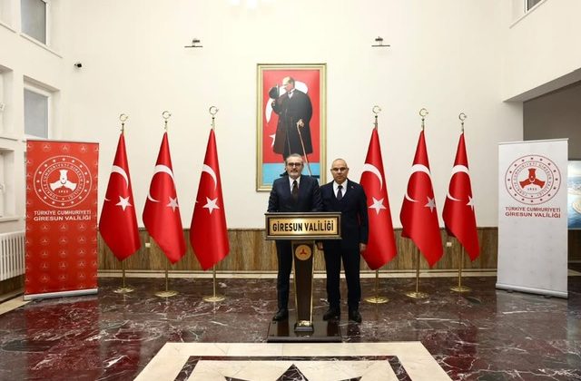 Mahir Ünal’dan Giresun Valiliği’ne Ziyaret