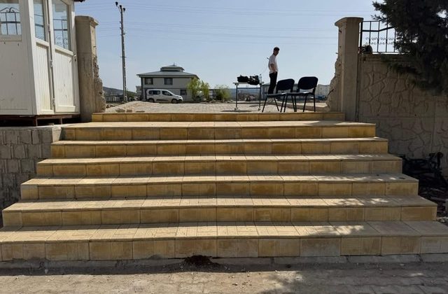 Pazarcık’ta Merdivenler Yenilendi: Vatandaş ve Öğrencilerin Hizmetine Sunuldu