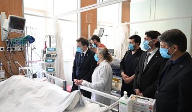 AK Parti Sağlık Politikalarından Sorumlu Genel Başkan Yardımcısı Halit Yerebakan, KSÜ Tıp Fakültesi Hastanesi’nde Yaralıları Ziyaret Etti