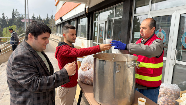 Büyükşehir, Sınav Günü de Özel Gereksinimli Vatandaşları Yalnız Bırakmadı