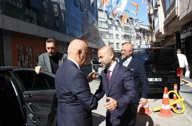 Vahit Kirişçi’den AK Parti Yalova İl Başkanlığı’na Ziyaret