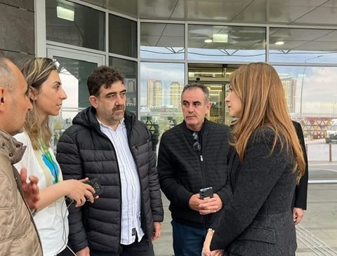 Milletvekili Karakoç’tan Yaralı Öğrenciye Ziyaret