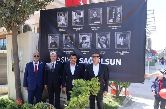 “Ay Yıldız Bayrağımıza Bir İlmek de Sen At” Etkinliği Duygu Dolu Anlara Sahne Oldu