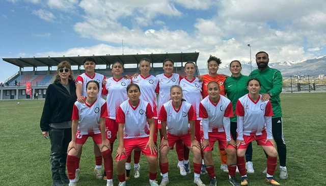 ADİL SANİ KONUKOĞLU SPOR LİSESİ GENÇLER A KIZ FUTBOL TAKIMI TÜRKİYE FİNALLERİNDE   