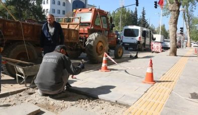 Kartalkaya Bulvarı’nda Kaldırım Çalışmaları Sürüyor