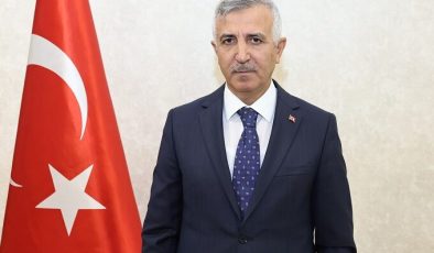 Kahramanmaraş Valisi Ünlüer’den 23 Nisan Mesajı: “Bayramı Derin Bir Hüzünle İdrak Ediyoruz”