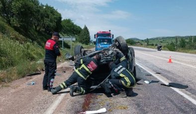 Kahramanmaraş yolunda otomobil takla attı: biri çocuk 2 yaralı
