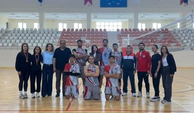 19 Mayıs Gençlik Haftası Voleybol Turnuvası Tamamlandı