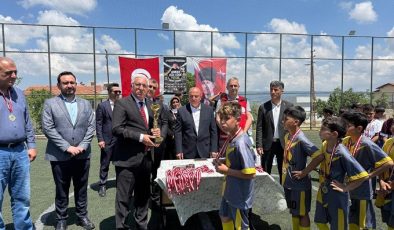 ADNAN GÖKTÜRK YEŞİL ANISINA FUTBOL TURNUVASI DÜZENLENDİ