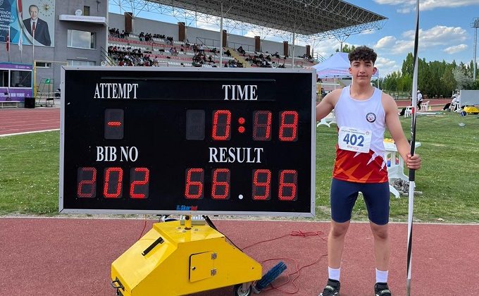 ADİL SANİ KONUKOĞLU SPOR LİSESİ ÖĞRENCİSİ CİRİT ATMADA TÜRKİYE ŞAMPİYONU OLDU