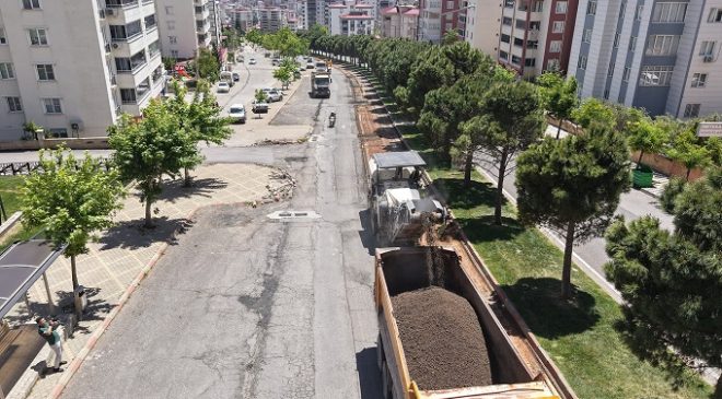 Büyükşehir, Ahır Dağı Caddesi’ni Asfalta Hazırlıyor