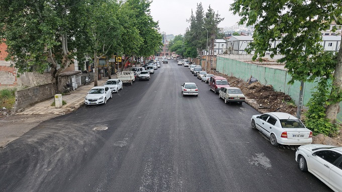 Büyükşehir, Cahit Zarifoğlu Caddesi’nin Asfaltını Baştan Uca Yeniledi