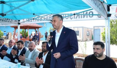 Başkan Toptaş, 1 Mayıs’ta Belediye Personeliyle Buluştu