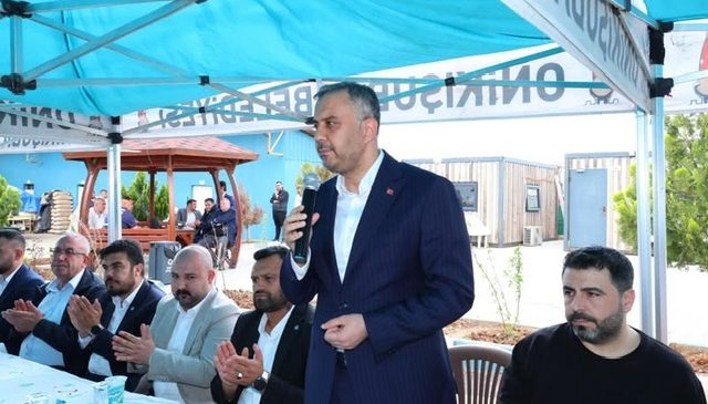 Başkan Toptaş, 1 Mayıs’ta Belediye Personeliyle Buluştu