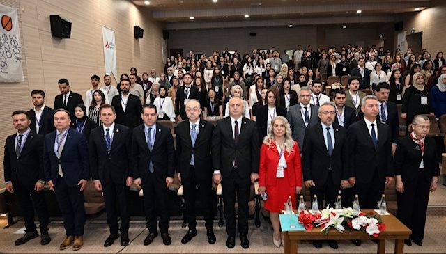 KSÜ, Eczacılık Kongresine Ev Sahipliği Yaptı