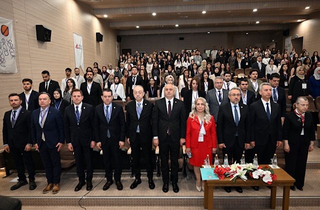 KSÜ, Eczacılık Kongresine Ev Sahipliği Yaptı