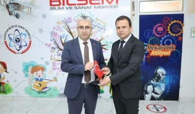 Elbistan’da TÜBİTAK Bilim Fuarı’na Yoğun İlgi