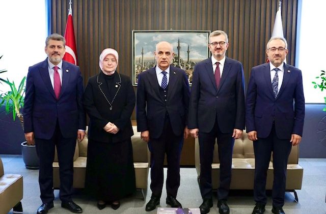 Milletvekillerinden İletişim Başkanı Duran’a Ziyaret