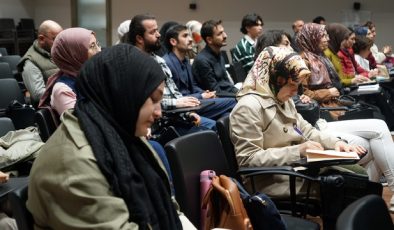 Yazarlık Akademisinde Edebiyatın Duygusal Derinliği Konuşuldu