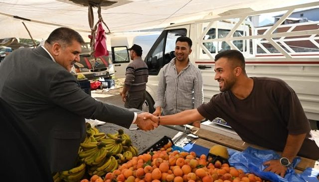 Başkan Karaca’dan Türkoğlu Pazar Yerine Ziyaret