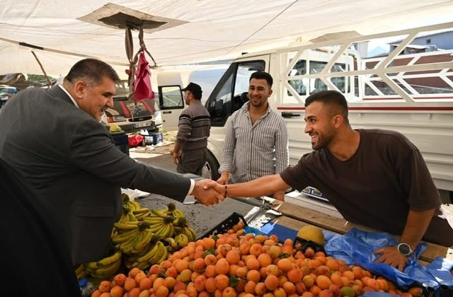 Başkan Karaca’dan Türkoğlu Pazar Yerine Ziyaret