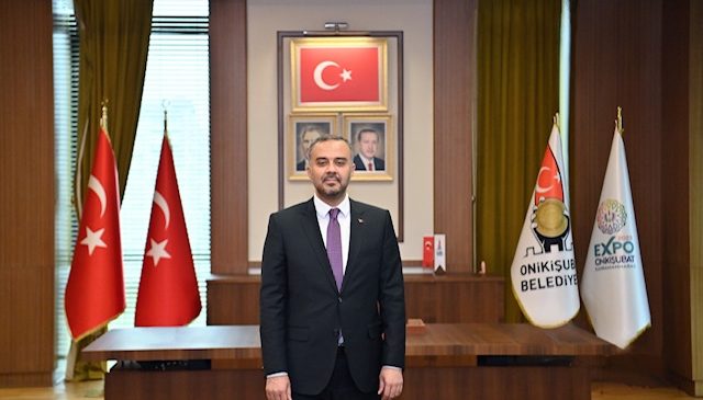 Başkan Toptaş;”tüm annelerimizin ve anne adayı kadınlarımızın Anneler Günü’nü kutluyorun”