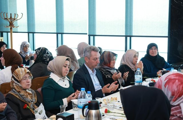Anneler Günü’nde Şehit ve Gazi Aileleriyle Anlamlı Buluşma