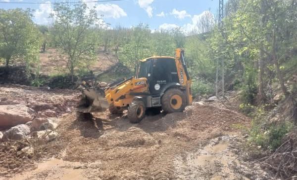 Kılağlı Mahallesi’nde Dere Geçişine Müdahale