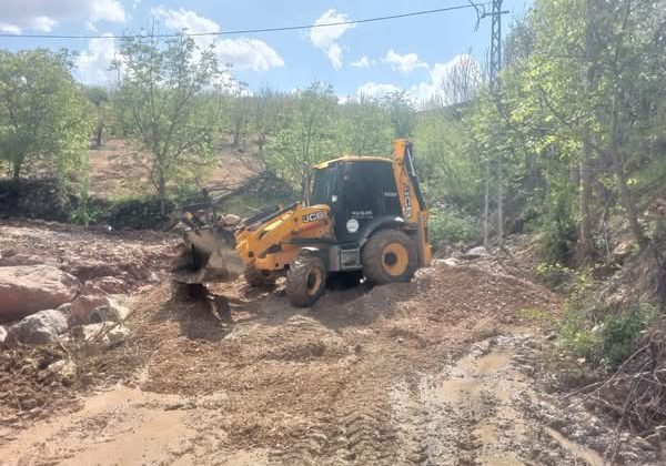 Kılağlı Mahallesi’nde Dere Geçişine Müdahale